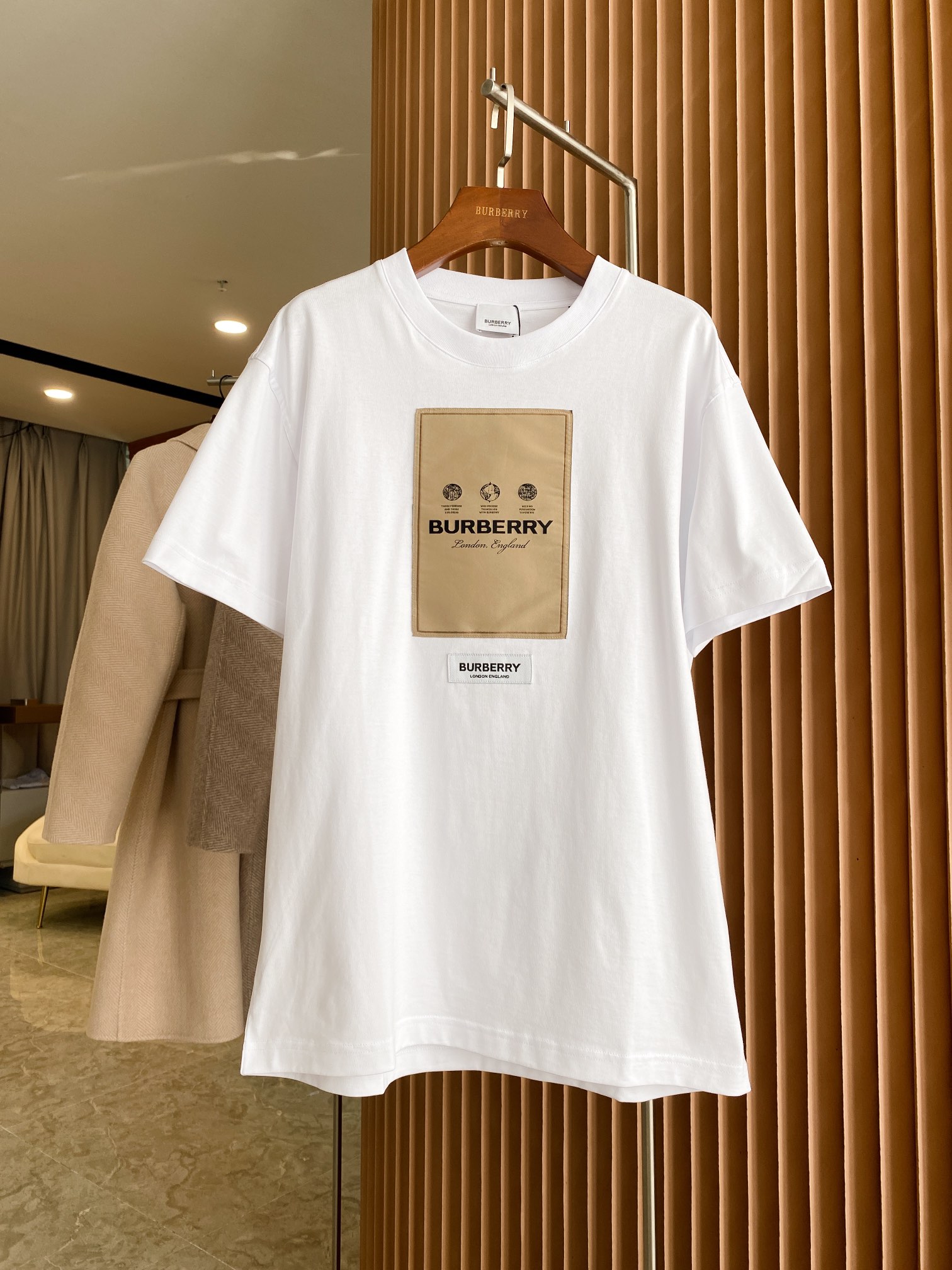 Burberry BBR 巴宝莉 标签贴花宽松棉质 短袖T 恤衫【BUR王牌尖货 镇店之宝】2022年春夏