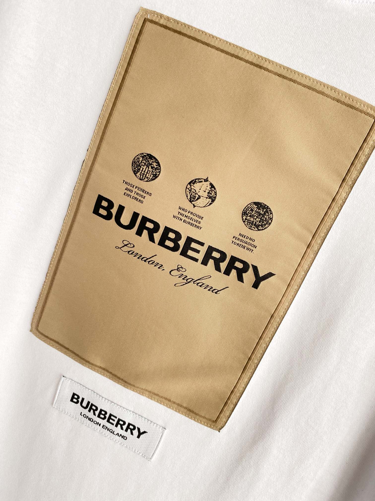Burberry BBR 巴宝莉 标签贴花宽松棉质 短袖T 恤衫【BUR王牌尖货 镇店之宝】2022年春夏