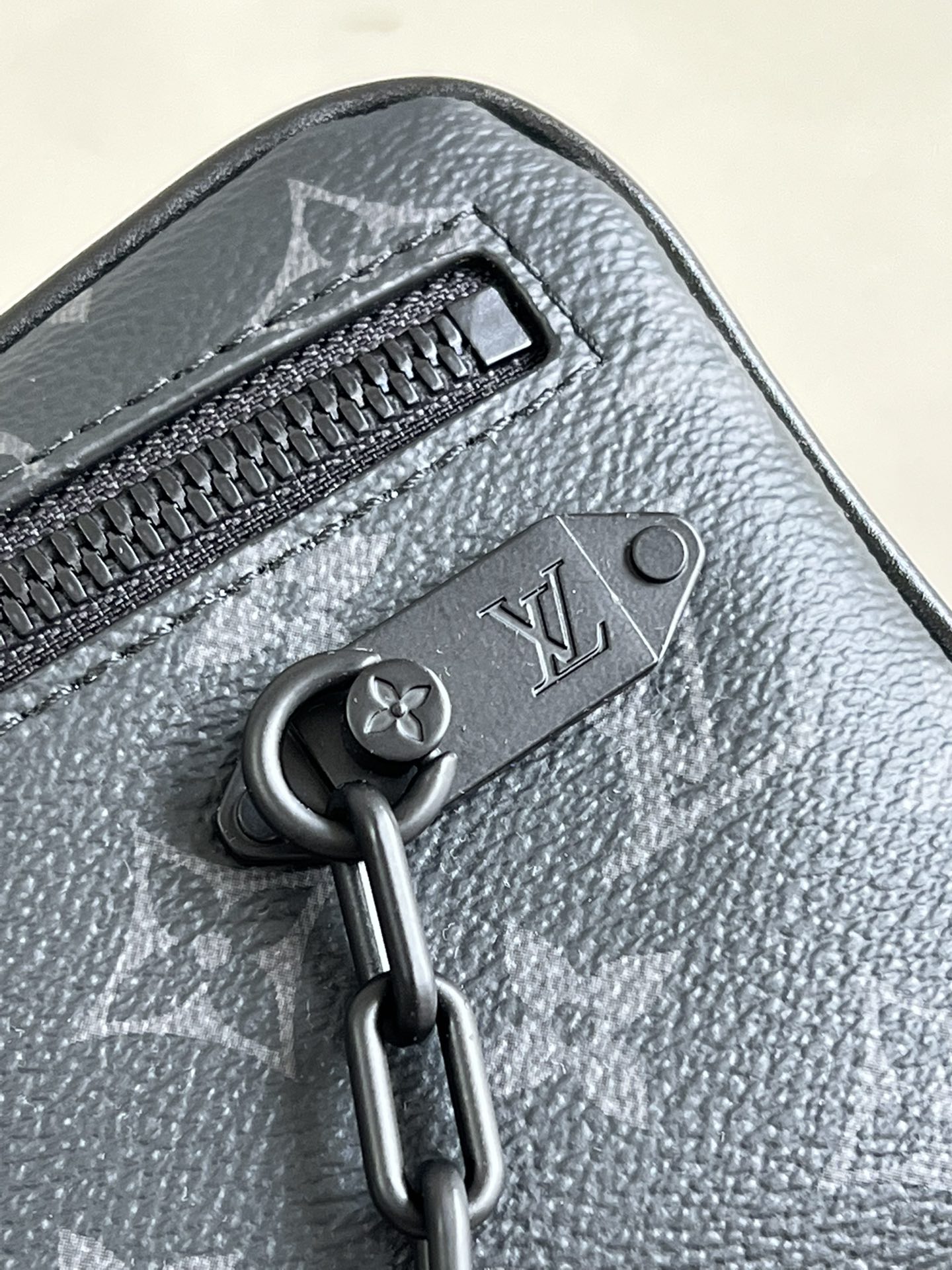 Louis Vuitton LV Virgil Abhol 链条手拿包 M44458黑花