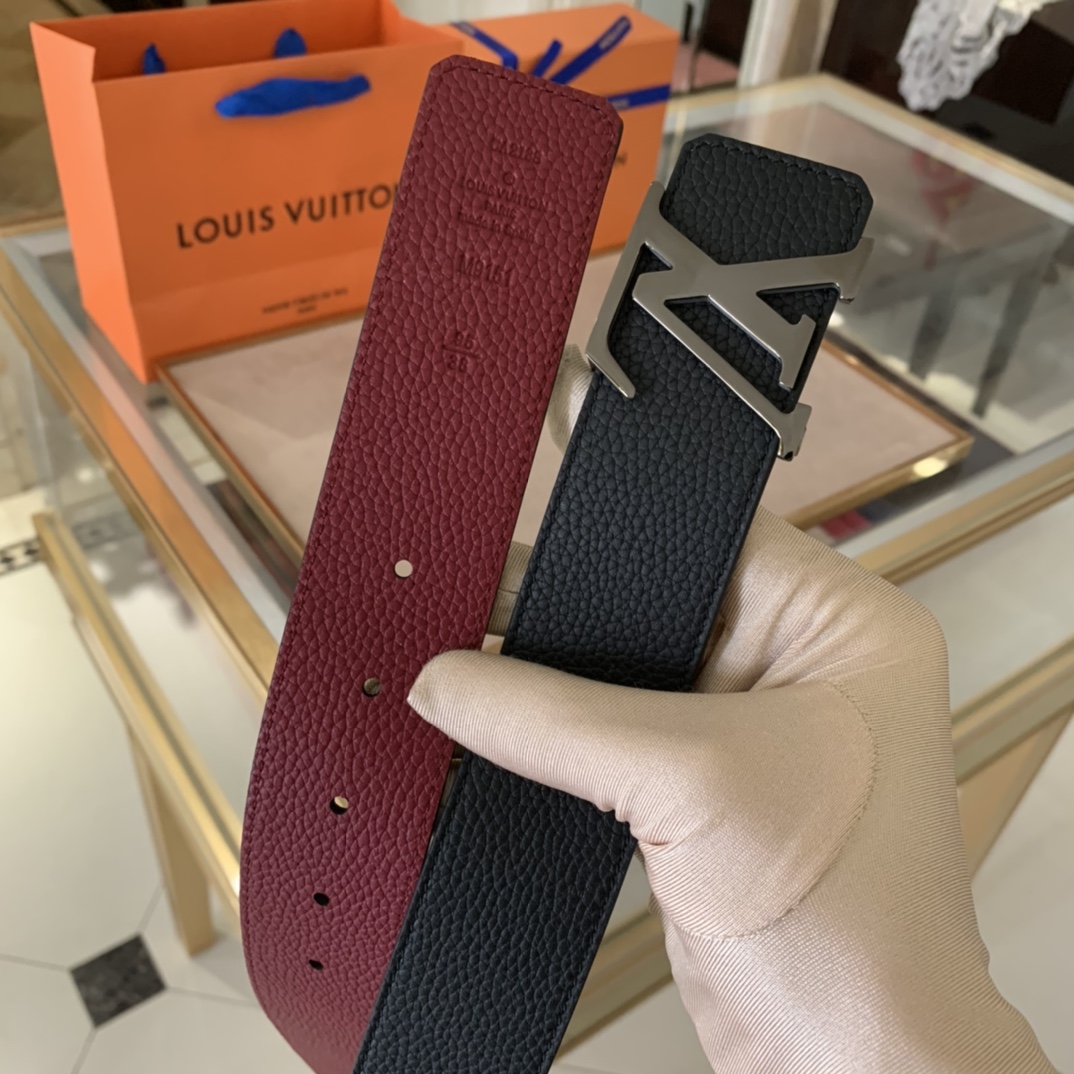 LOUISVUITTON路易進口荔枝紋雙面可用搭配經典款挂扣扣頭四色可選原版搭配