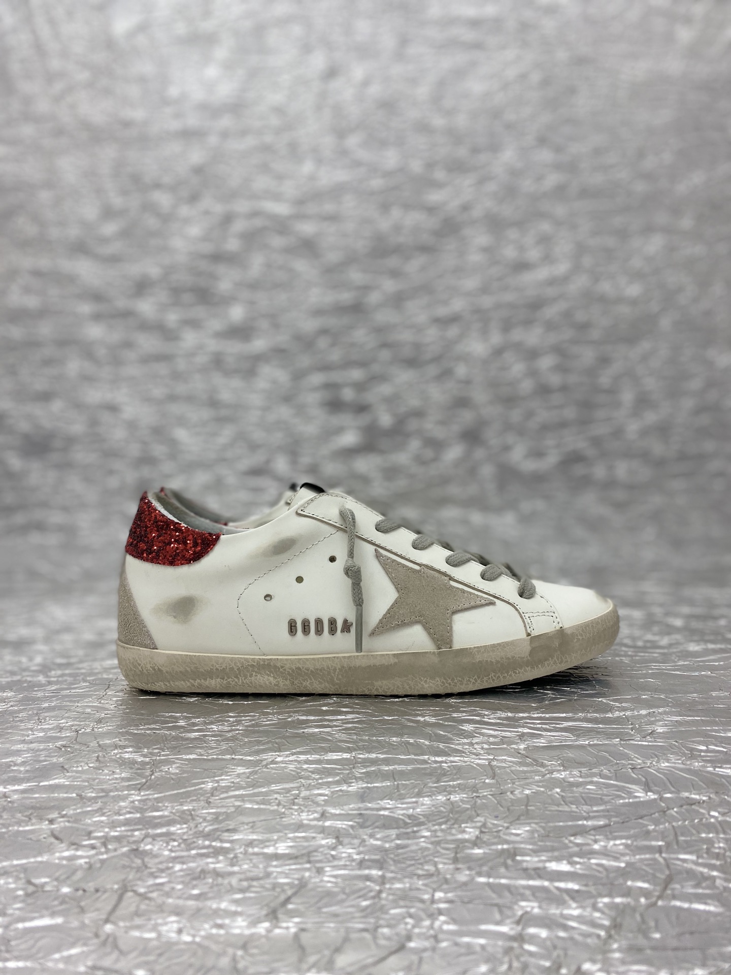 AAA+
 Golden Goose Skateboard Shoes Gold Red Cowhide