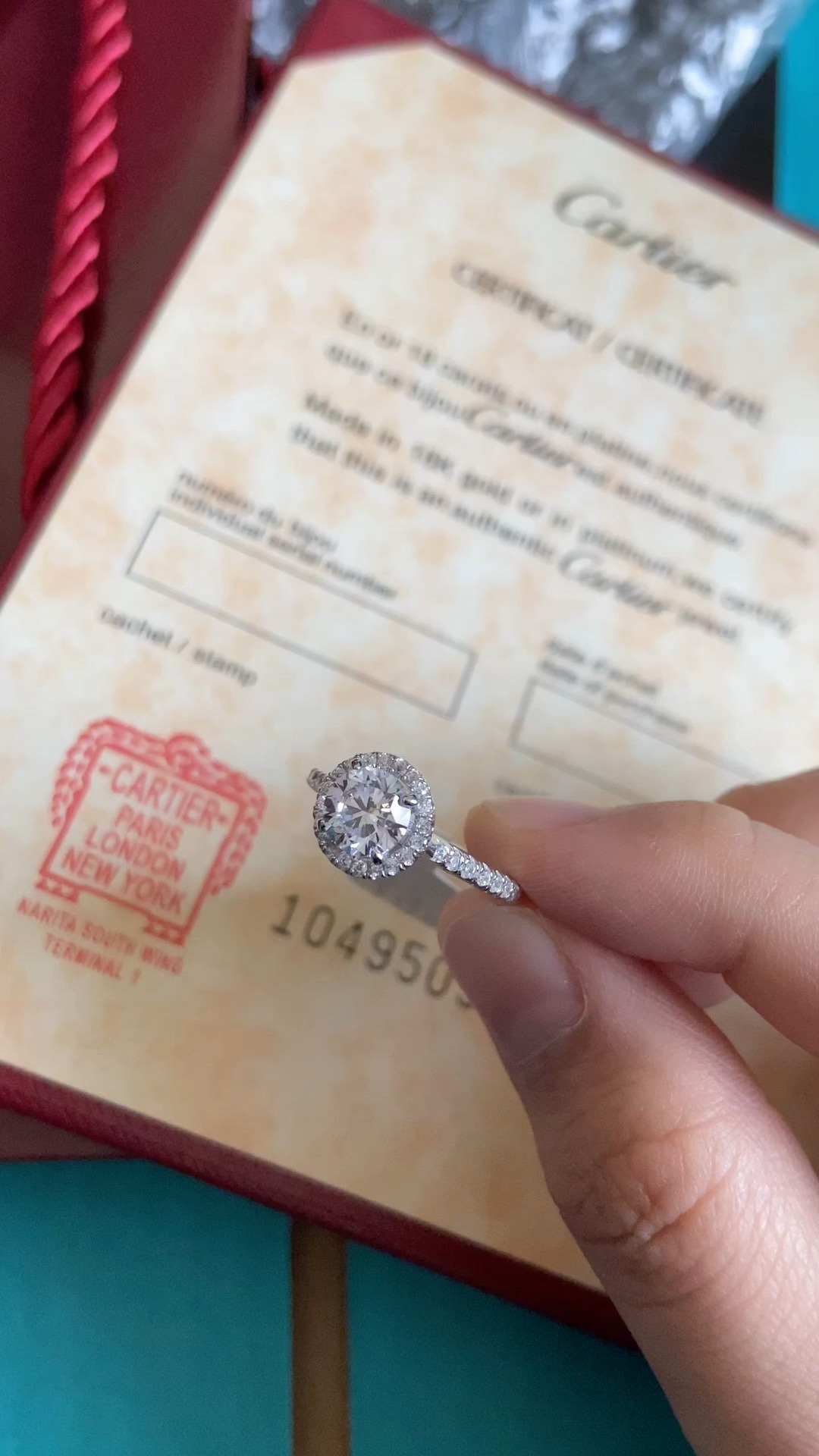 Cartier 卡地亚一克拉钻戒指 视频