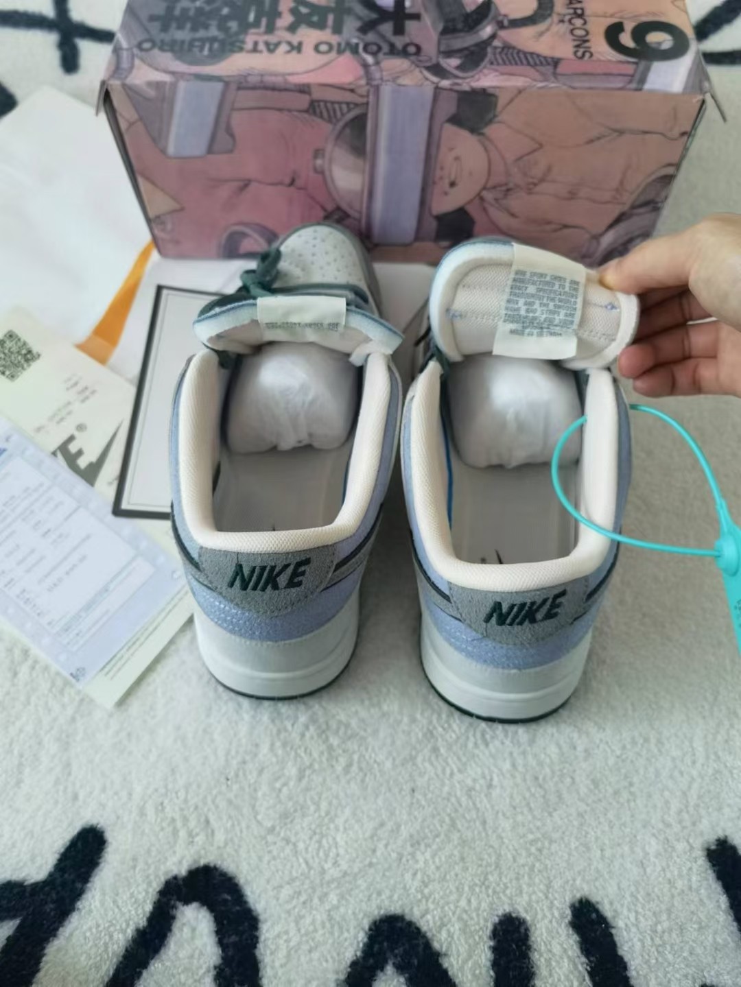 特价🔥🔥🔥💰 125
Nike SB Dunk Low Pro 低帮＂蒸汽男孩”，超纤皮鞋面，橡胶鞋底，真上线，手提袋证书发票都有，配件齐全，36-44鞋码，男女鞋，质量OK，新配色，速购吧！