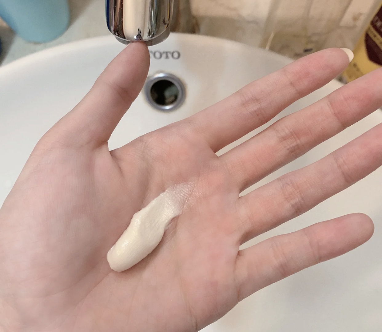 Cleansing serves as the foundational step in an effective skincare ritua - Comprehensive 2
