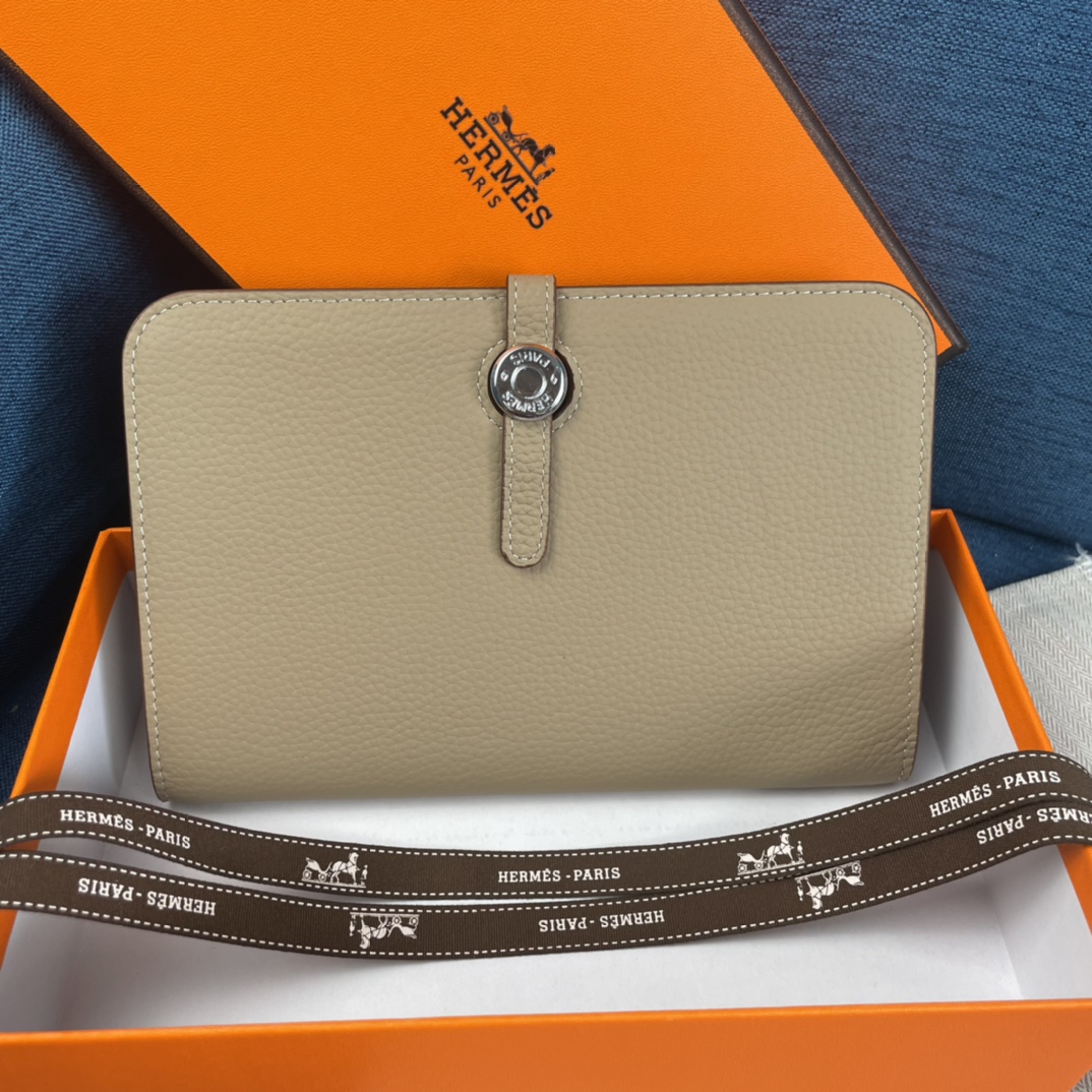Hermes Dogon Duo Detachable Wallet in Togo Calfskin Leather - Model 533