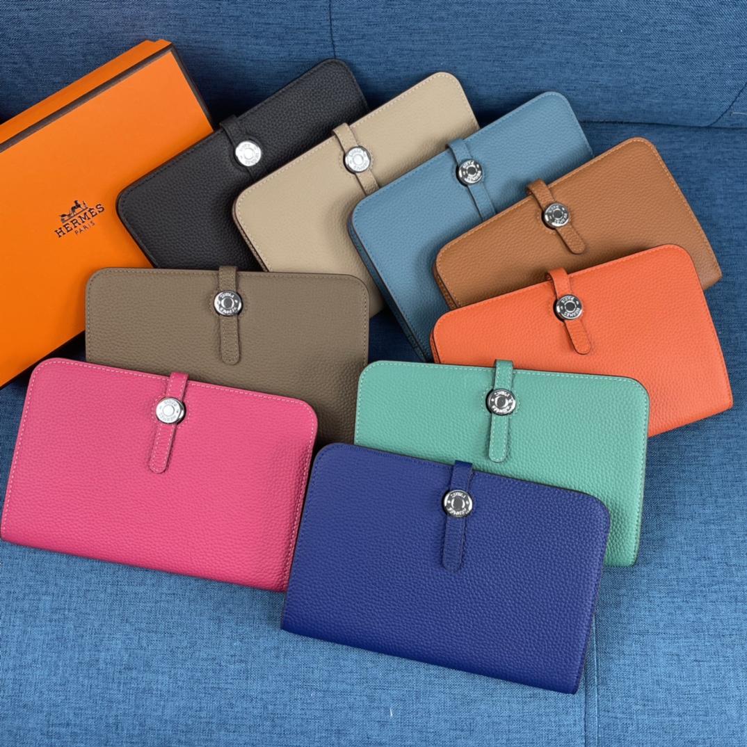 Hermes Dogon Duo Wallet in Togo Leather with Removable Coin Purse - Taupe 10 i1657856316 28 8