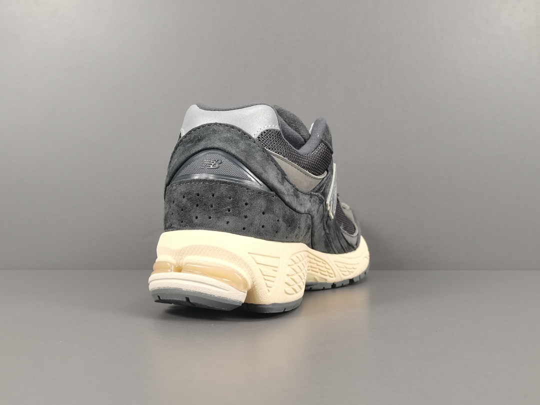  【专柜版：NB】灰碳色 New Balance 202R 复古休闲跑步鞋 M2002RHO
 尺码：3