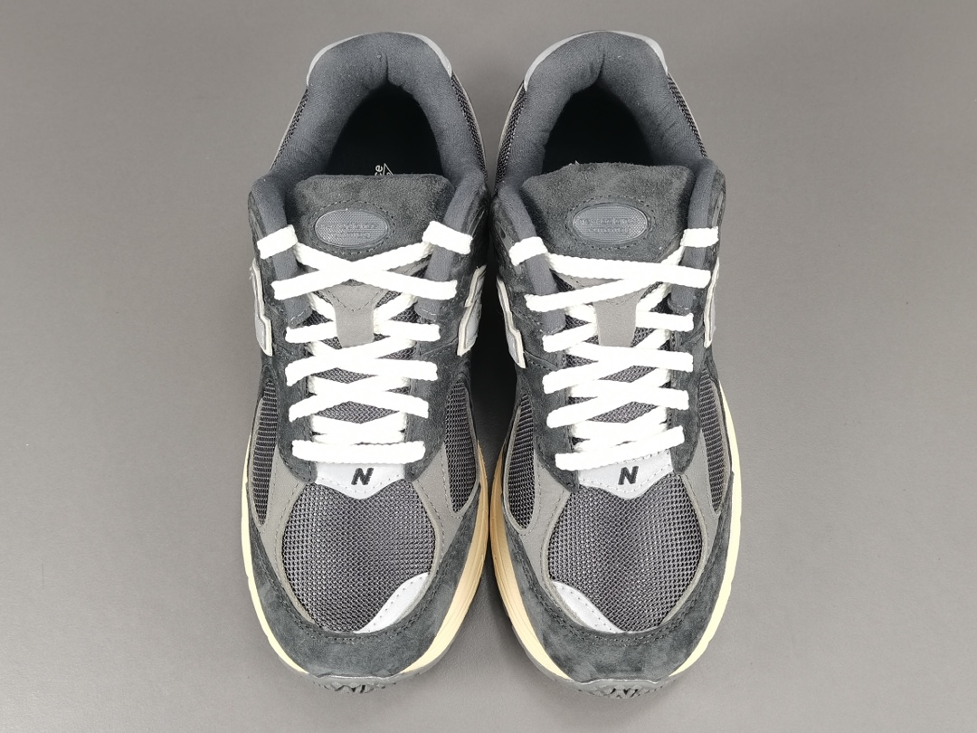  【专柜版：NB】灰碳色 New Balance 202R 复古休闲跑步鞋 M2002RHO
 尺码：3