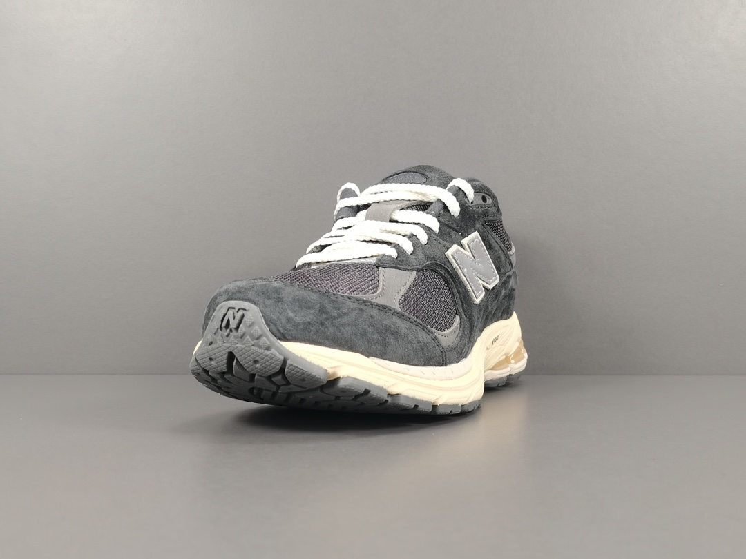  【专柜版：NB】灰碳色 New Balance 202R 复古休闲跑步鞋 M2002RHO
 尺码：3