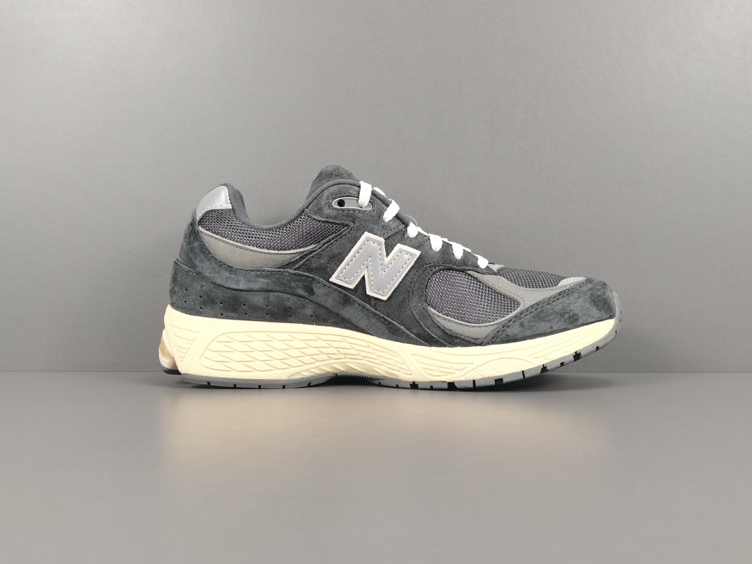  【专柜版：NB】灰碳色 New Balance 202R 复古休闲跑步鞋 M2002RHO
 尺码：3