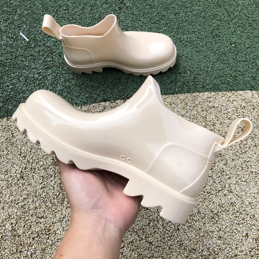 280  Bottega Veneta 葆蝶家 Stride 轻便透气 时尚百搭 休闲短靴