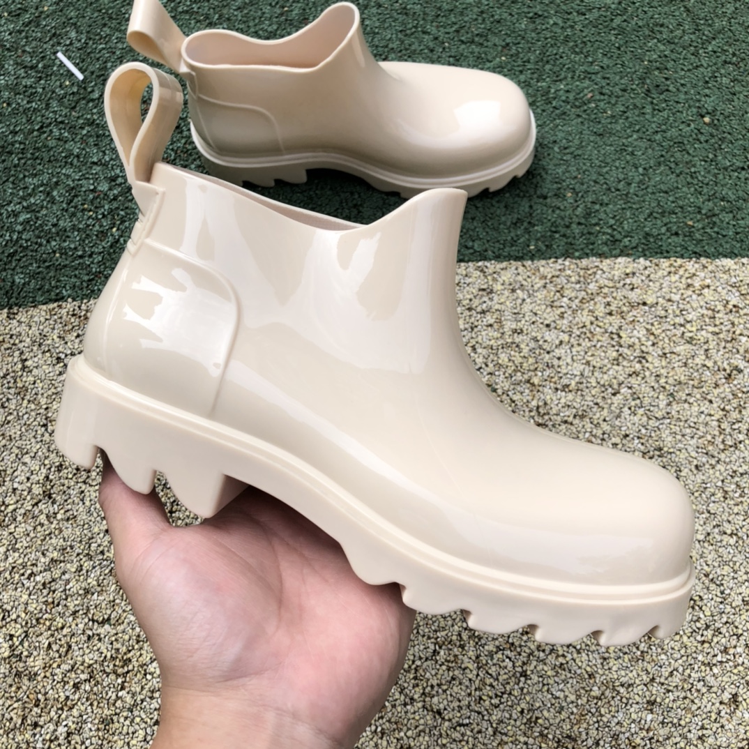 280  Bottega Veneta 葆蝶家 Stride 轻便透气 时尚百搭 休闲短靴