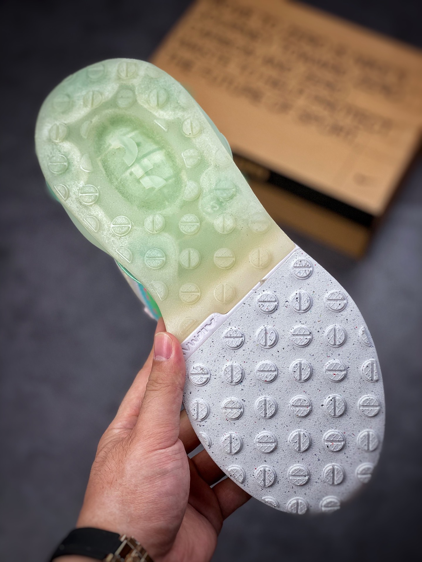 200 Air Max 2021 半掌气垫运动鞋  DO2328-101