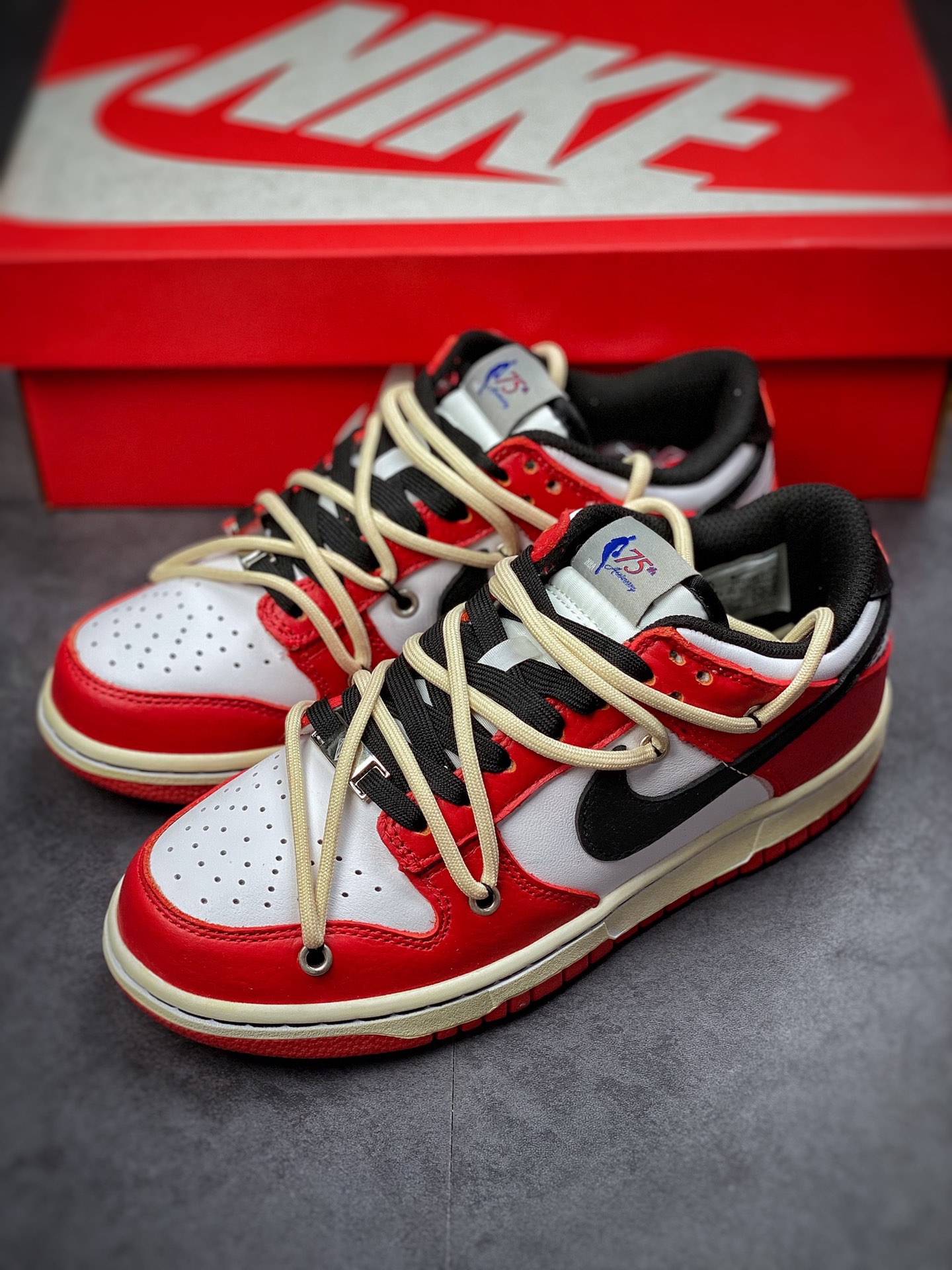 360 Nike SB Dunk Low “Chicago” 做旧芝加哥公牛配色 DD3363-100