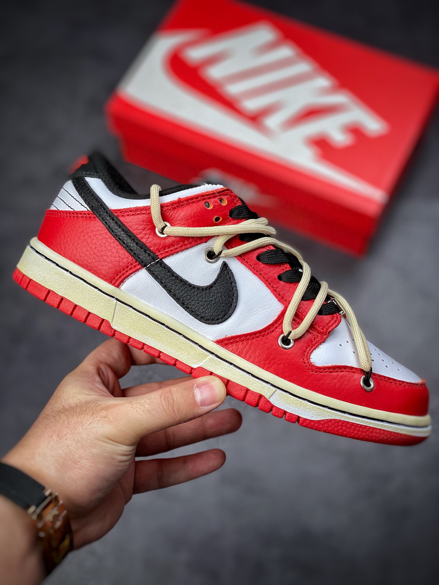 360 Nike SB Dunk Low “Chicago” 做旧芝加哥公牛配色 DD3363-100
