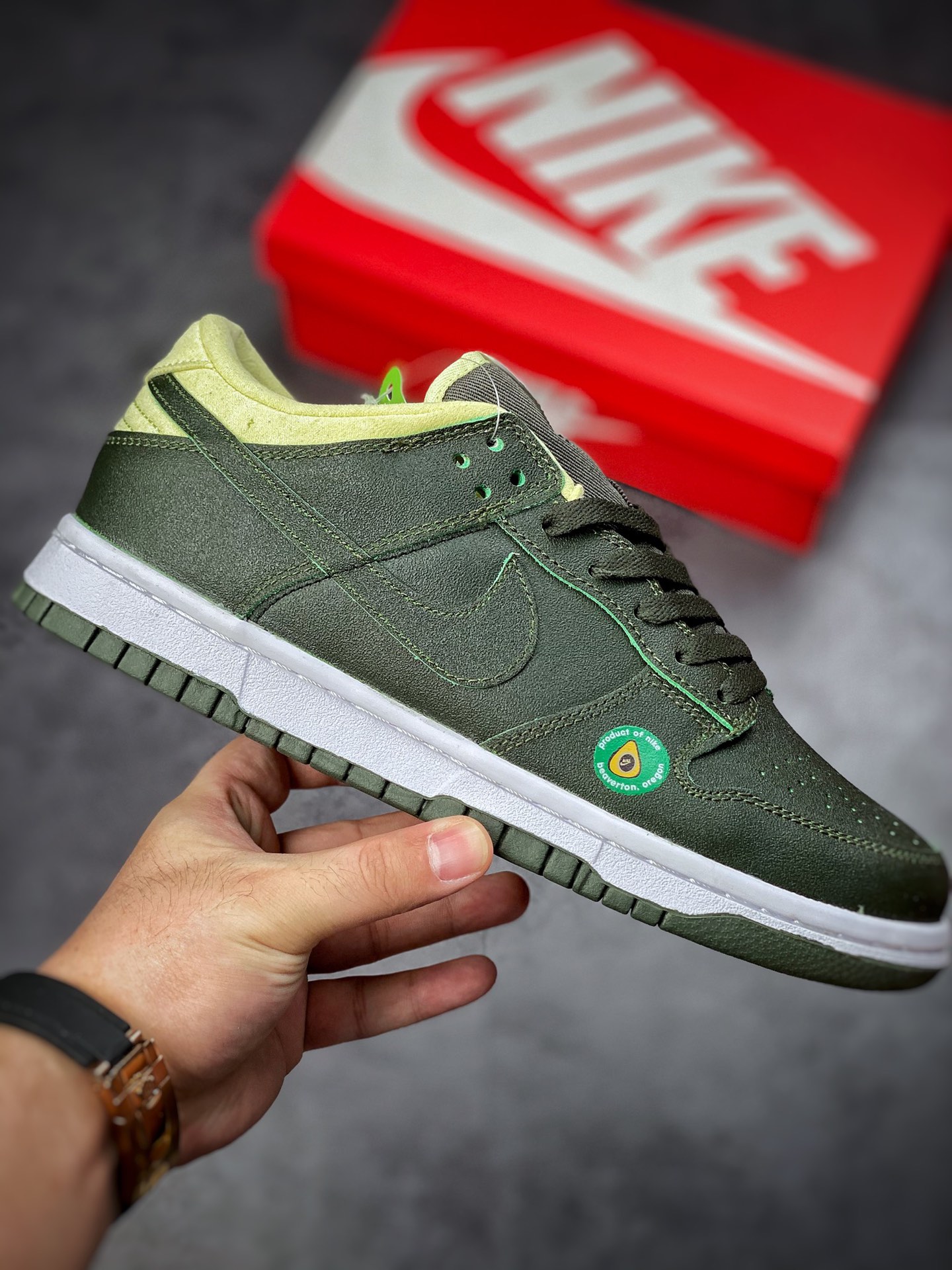 300 Nike SB Dunk Low ”Avocado” 墨绿牛油果  DM7606-300
