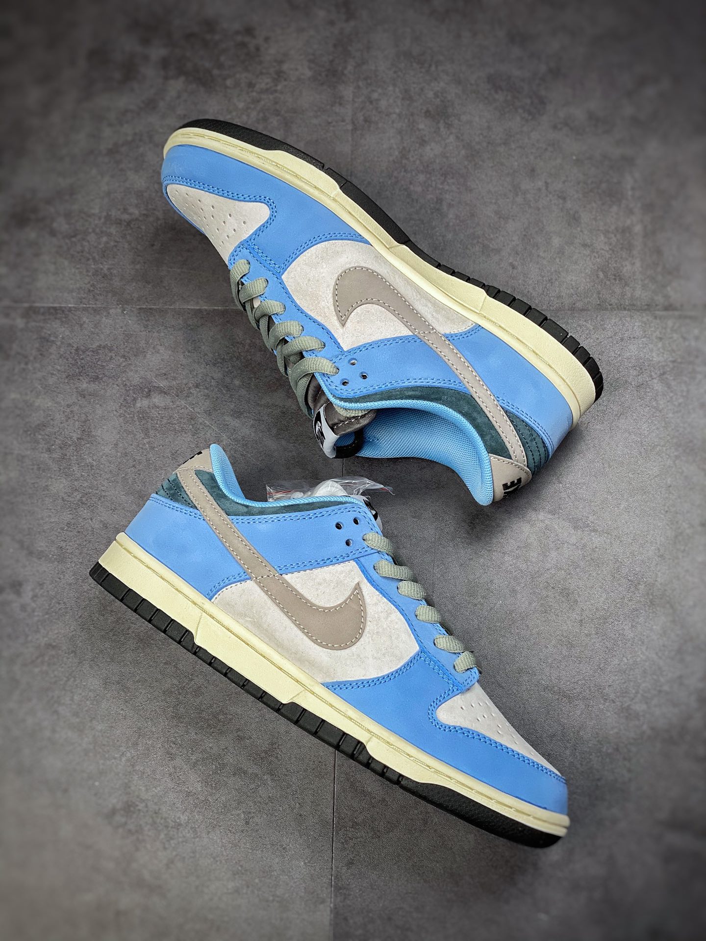 320 Otomo Katsujiro x Nike Dunk SB Low ”Steamboy OST” 大友克洋联名DO7412-987