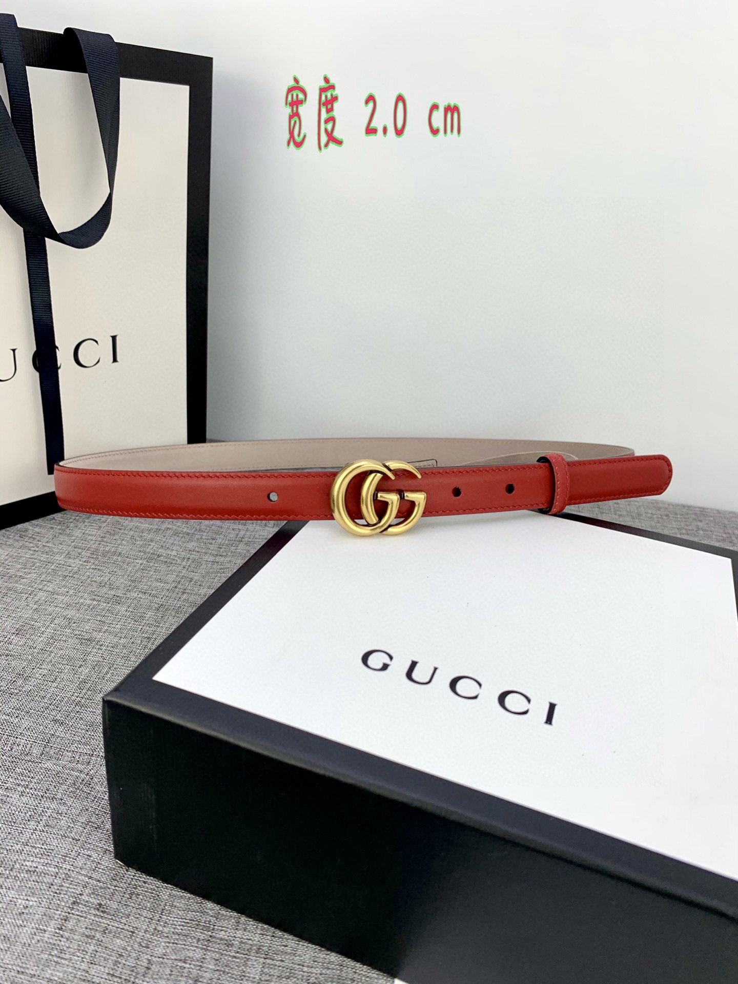 宽度85GUCCI此细款腰带用采光头