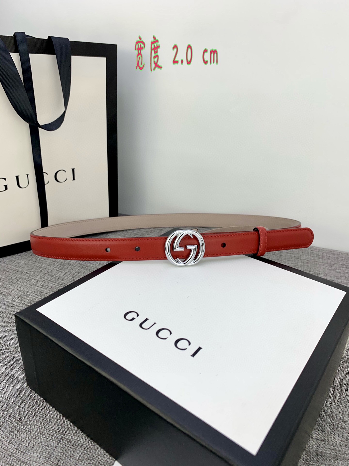 宽度85GUCCI此细款腰带用采光头