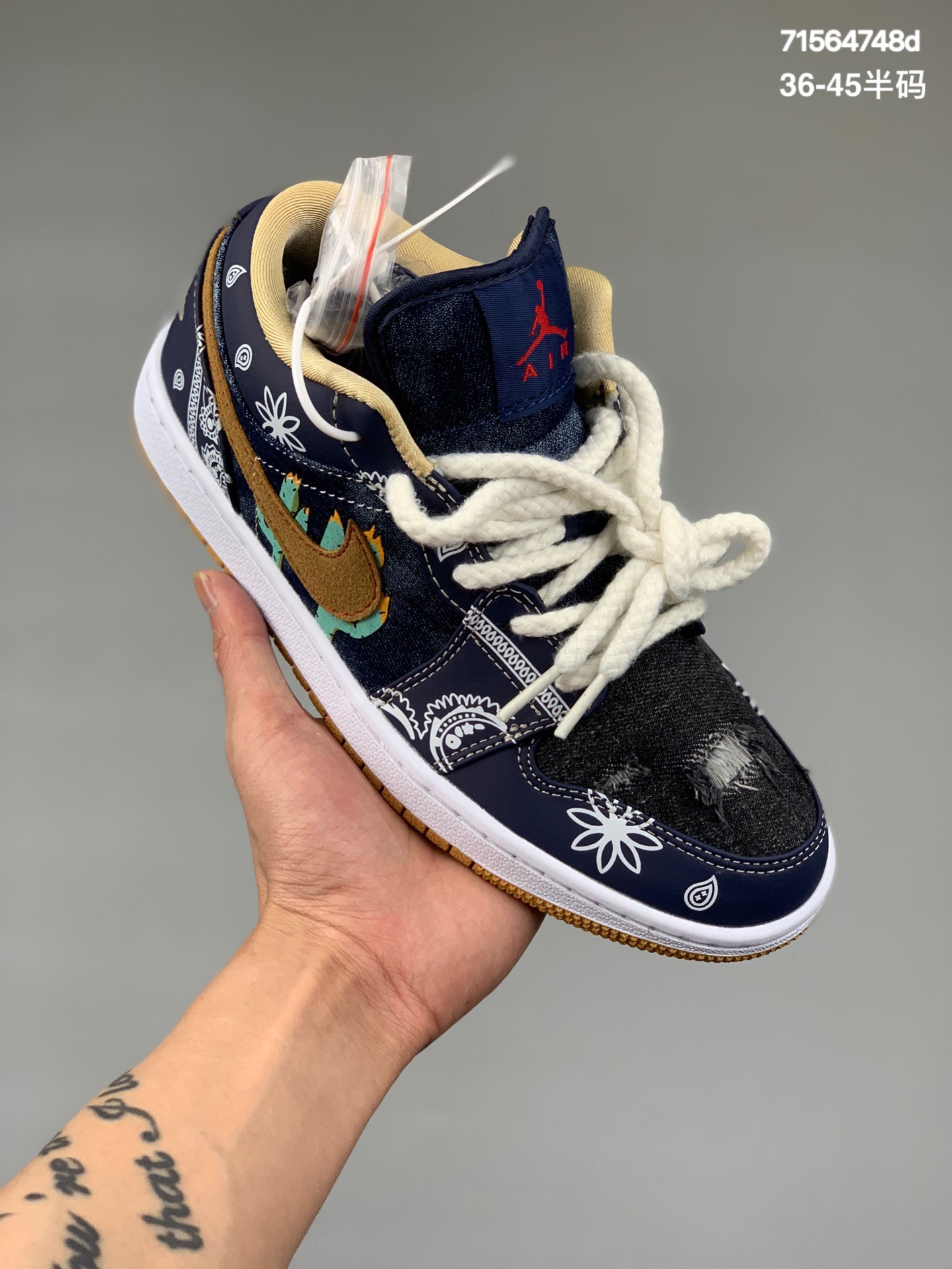 本地
Nike Air Jordan 1 Low  AJ1乔1低帮文化篮球鞋  原鞋开发 平台订单专用代工流水线打造 一眼公司货既视感 每一个配色均采购原鞋确认细节货号:  DH1259-400尺码:  36 36.5 37.5 38 38.5 39 40 40.5 41 42 42.5 43 44 45
编码：71564748d