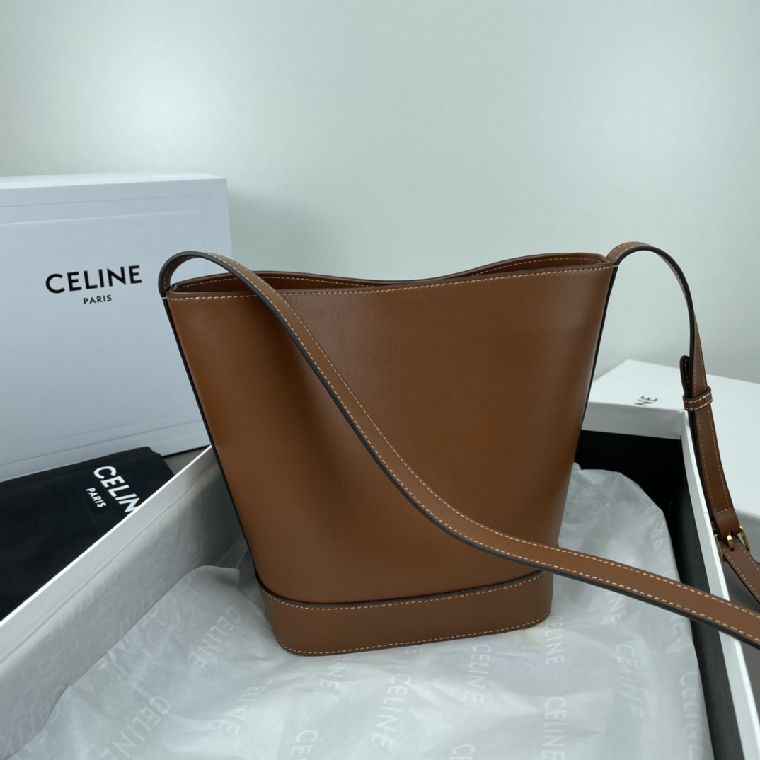 950 2022s春夏新品｜CUIR TRIOMPHE小号织物牛皮水桶包