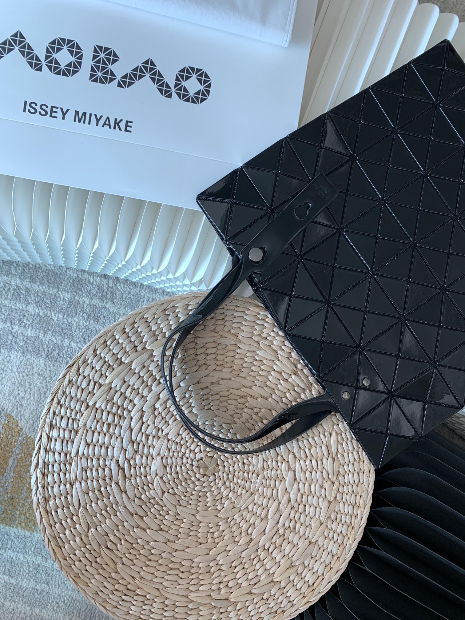 Issey Miyake Bao Bao 6x6 Tote Bag - Classic & Foldable 7 i1657945459 6666 4