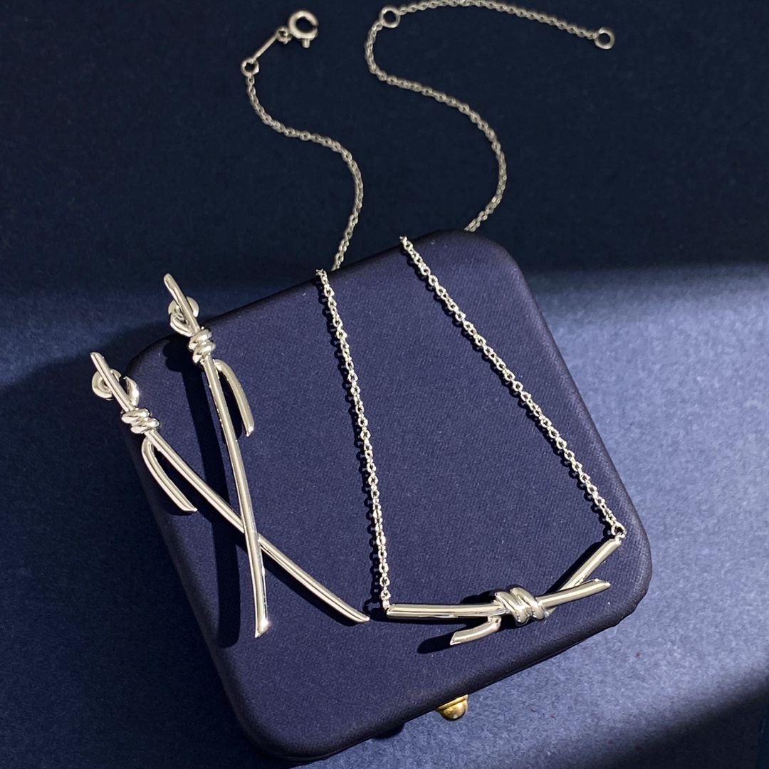 Tiffany & Co. 项链童瑶宋轶同款TFN蒂芙尼Tiffany knot 绳结光面项链到货 电镀18k金白金 2个色:黄金色 白金色