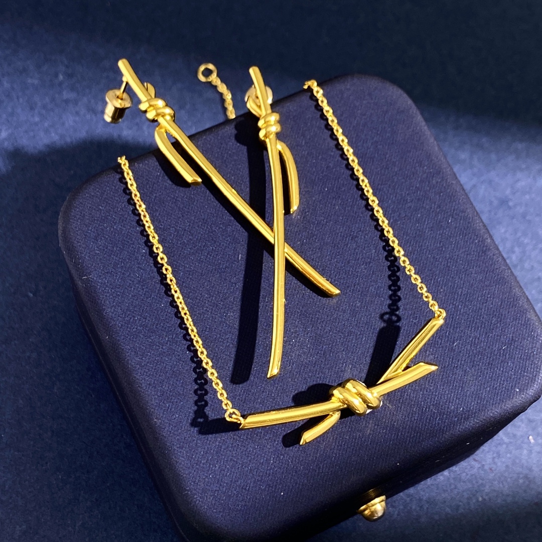 Tiffany & Co. 项链童瑶宋轶同款TFN蒂芙尼Tiffany knot 绳结光面项链到货 电镀18k金白金 2个色:黄金色 白金色