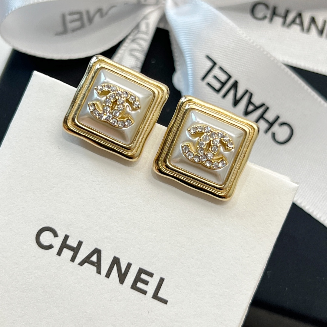 新款☑️CHANEL香奈儿双c方形耳钉耳环