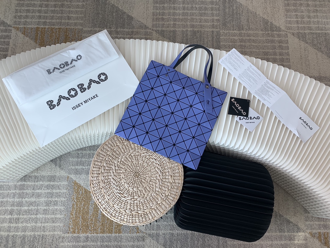 Issey Miyake Bao Bao Prism Tote Bag - Travel Essential, Foldable Design 2 i1657955048 159 0
