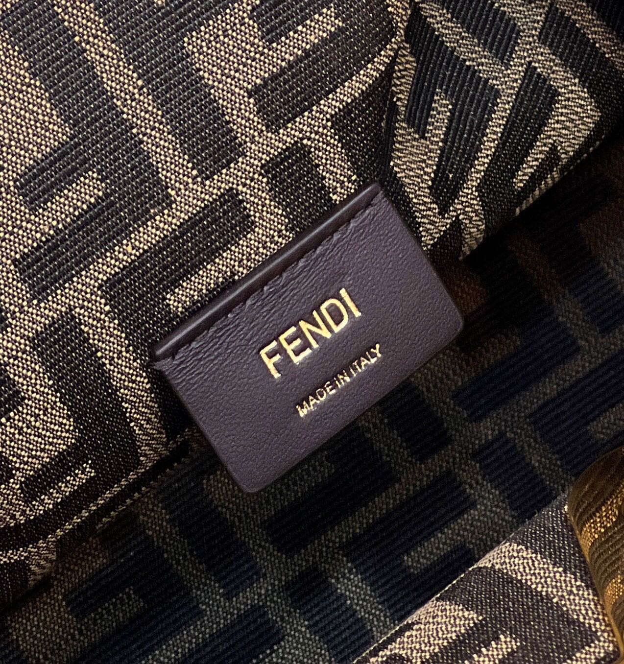 FENDI芬迪first系列F字母羔羊毛肩背包80026L