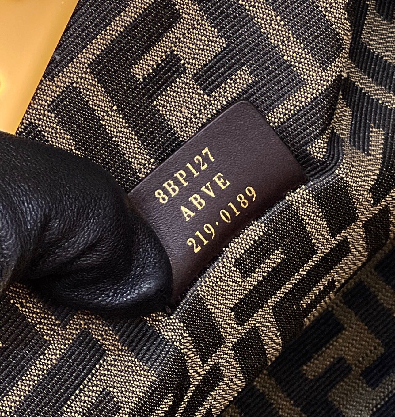 FENDI芬迪first系列F字母羔羊毛肩背包80026L