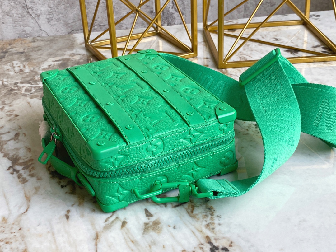 顶级原单M20956绿色全皮盒子包系列本款HandleSoftTrunk手袋浸染鲜明色彩回忆设计师Vir