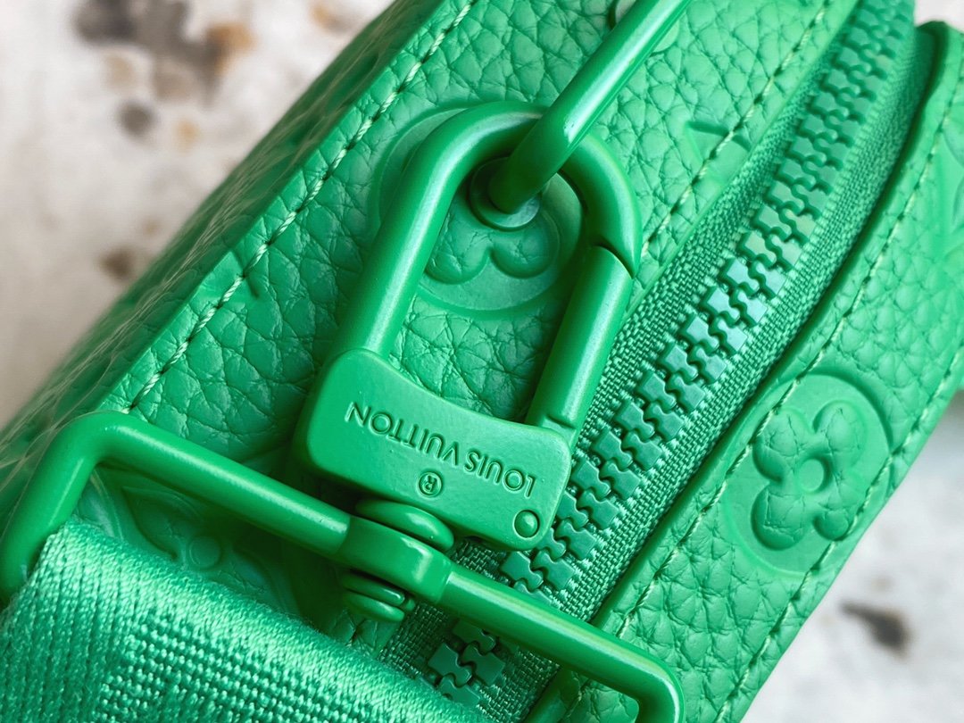 顶级原单M20956绿色全皮盒子包系列本款HandleSoftTrunk手袋浸染鲜明色彩回忆设计师Vir