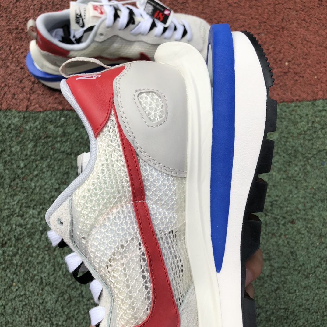 360  Nike Vaporwaffle x Sacai联名 白蓝红 跑鞋 CV1363-100