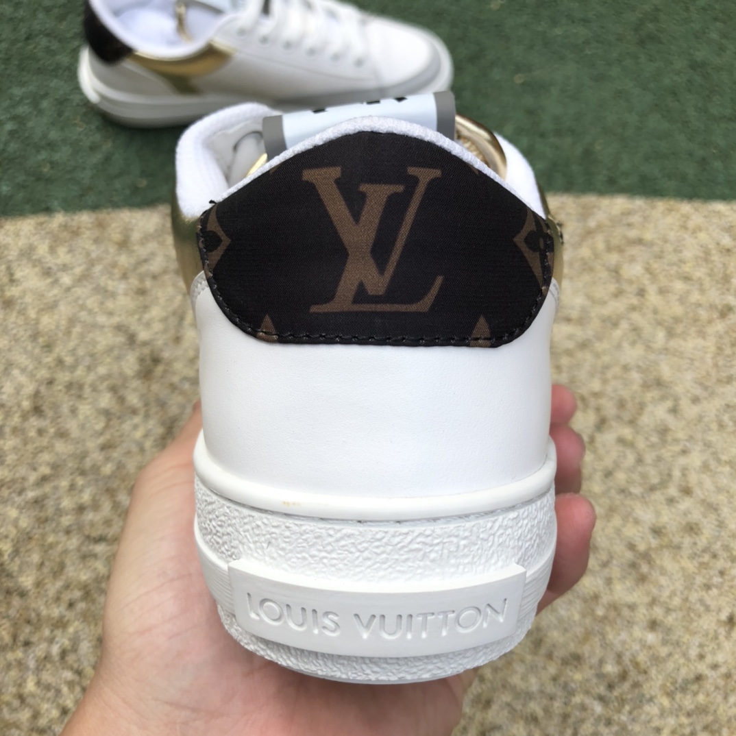 Louis vuitton CHARLE sneakers in grey white gold