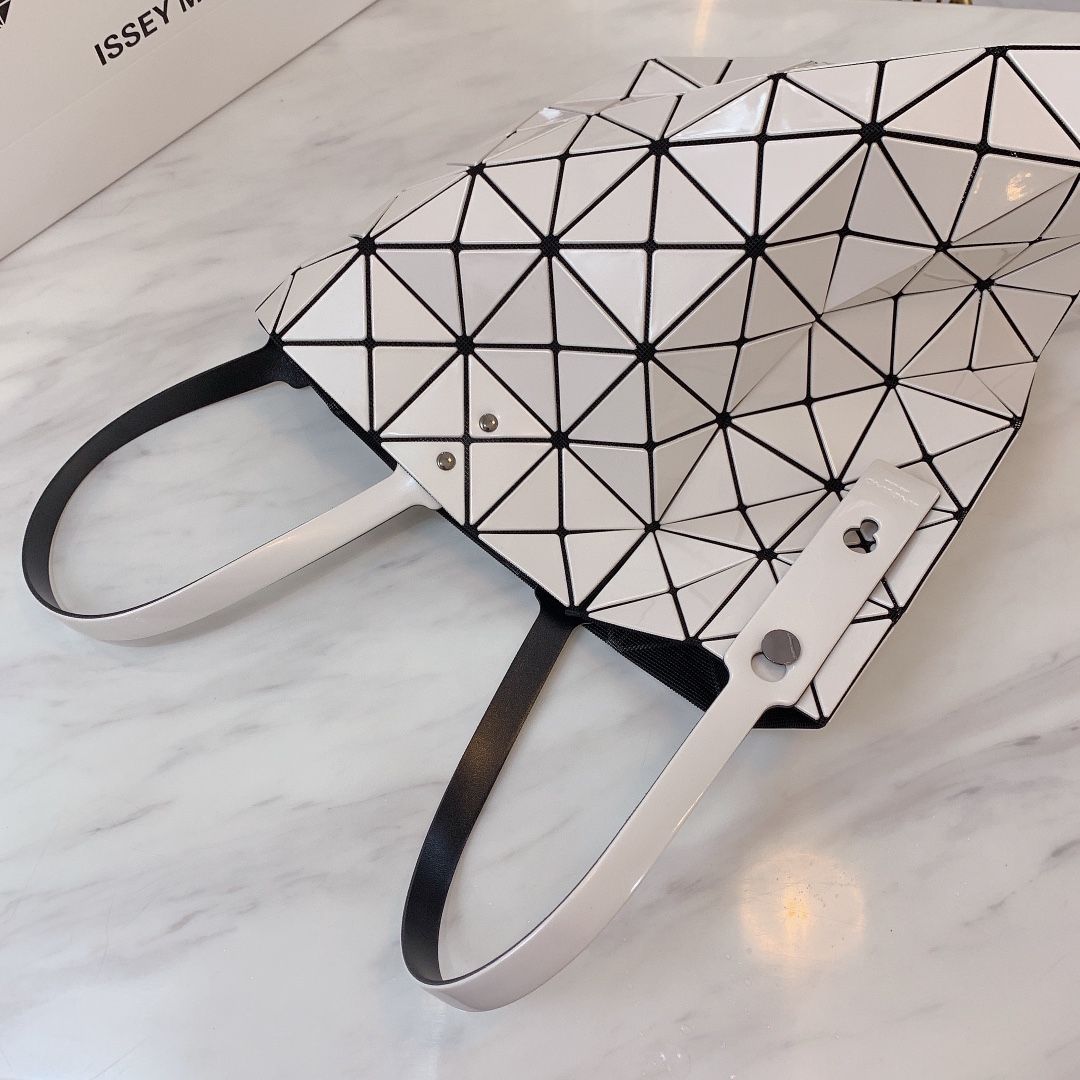 Issey Miyake Bao Bao 6x6 Tote Bag - White, Foldable Travel Essential 4 i1657968215 6087 3
