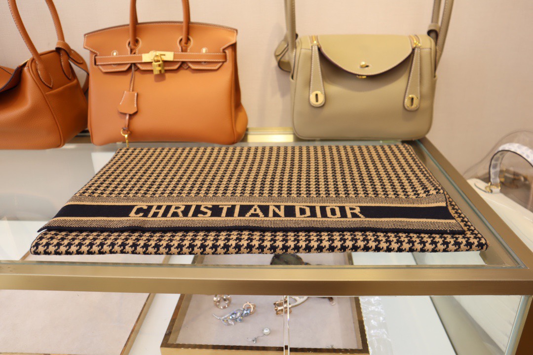 Luxury Wool Scarf: 105 Synchronised High-Quality Singles, Super Soft and Stylish! - 图片 2