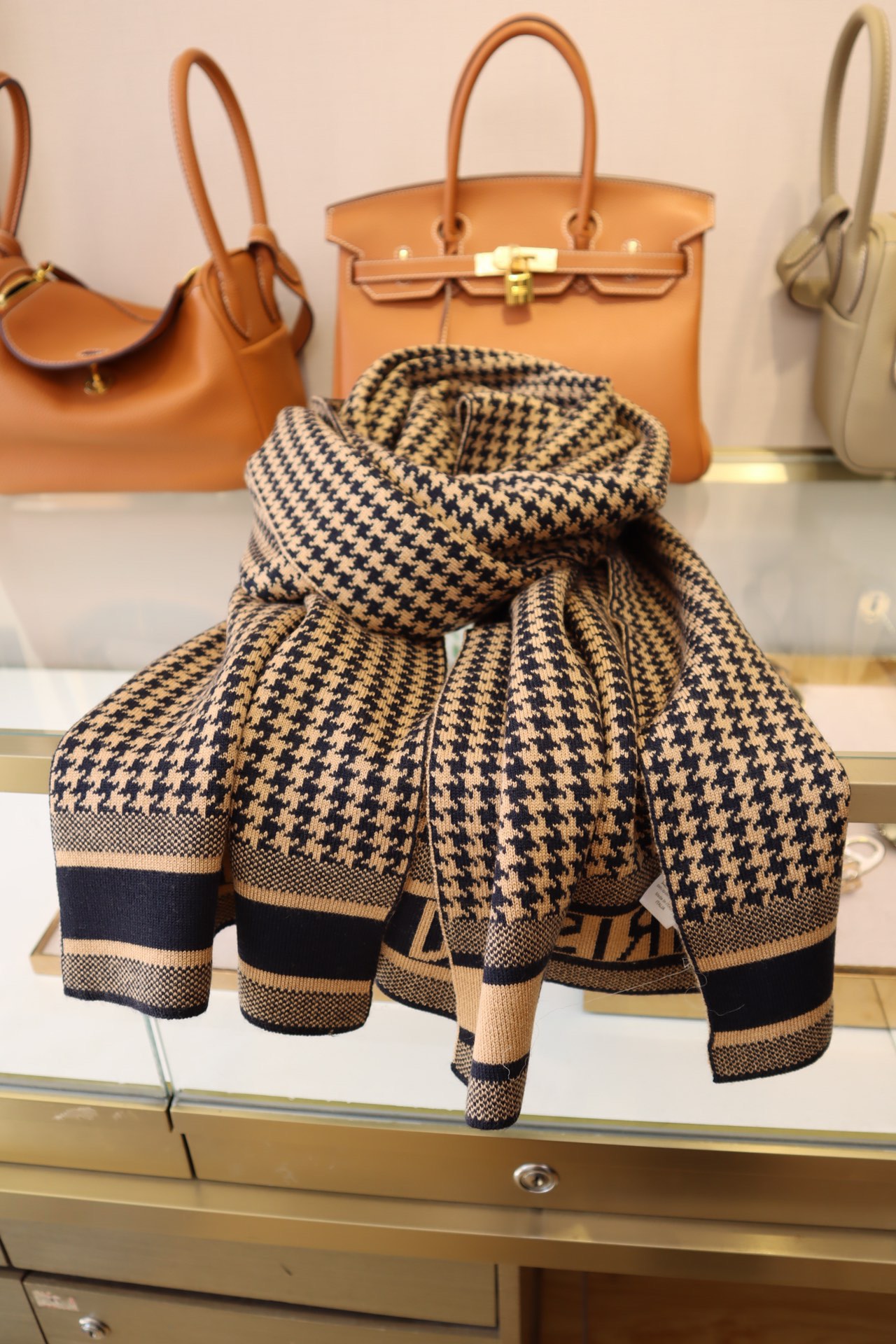 Luxury Wool Scarf: 105 Synchronised High-Quality Singles, Super Soft and Stylish! - 图片 8