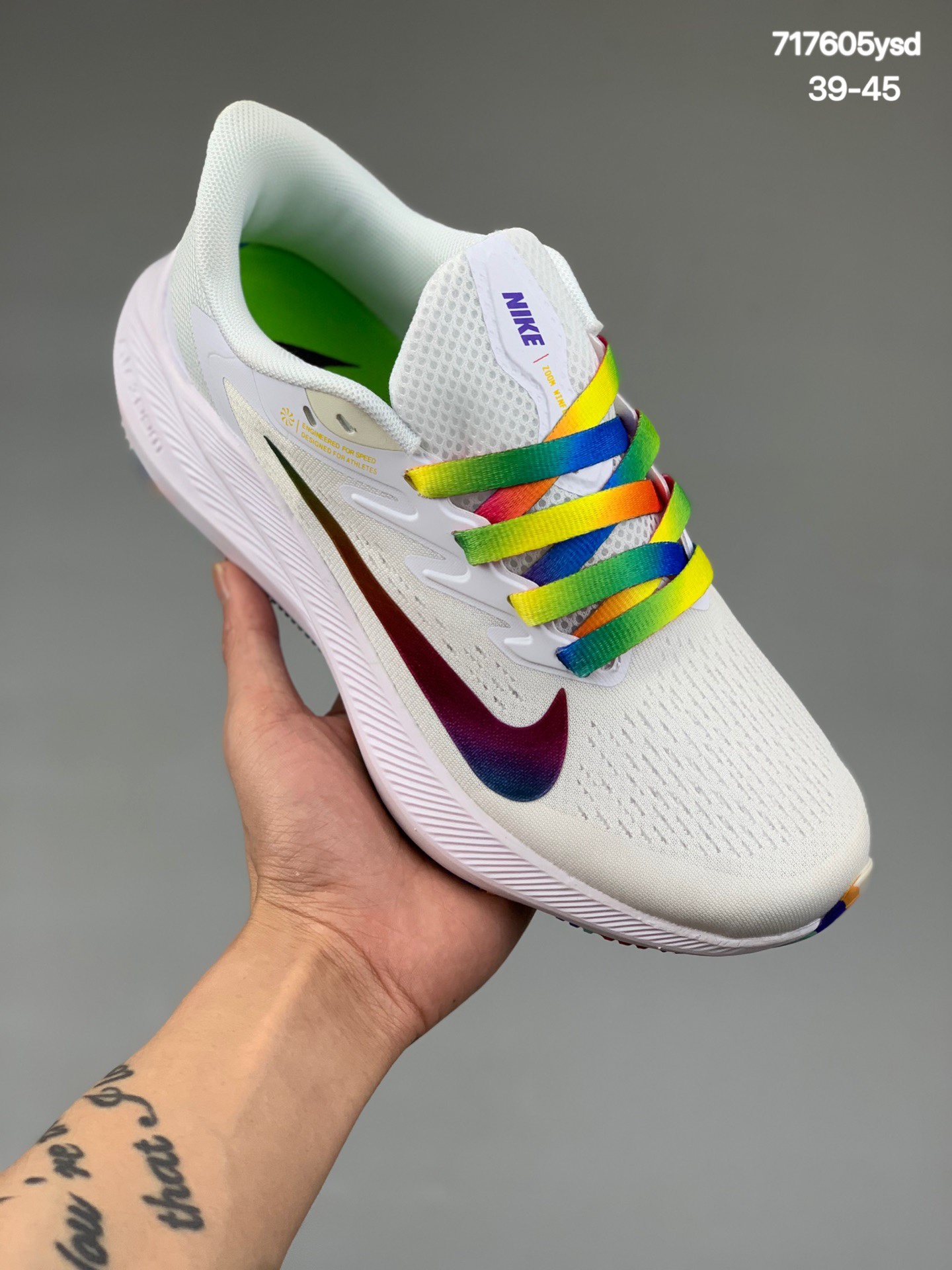 本地
Nike Zoom Pegasus 7x 登月跑鞋 耐克Nike Zoom Pegasus +7x耐克登月秋冬皮面 耐寒保暖 舒适脚感 减震耐磨休闲百搭跑步鞋
货号：CJ0291-001
尺码：39 40 41 42 43 44 45
编码：717608ysd