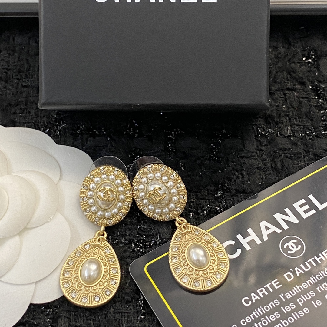 编码E3148CHANEL小香耳钉专柜最新款同步上新走过路过不要错过衬托出你的光彩离女神气质只限一步之遥