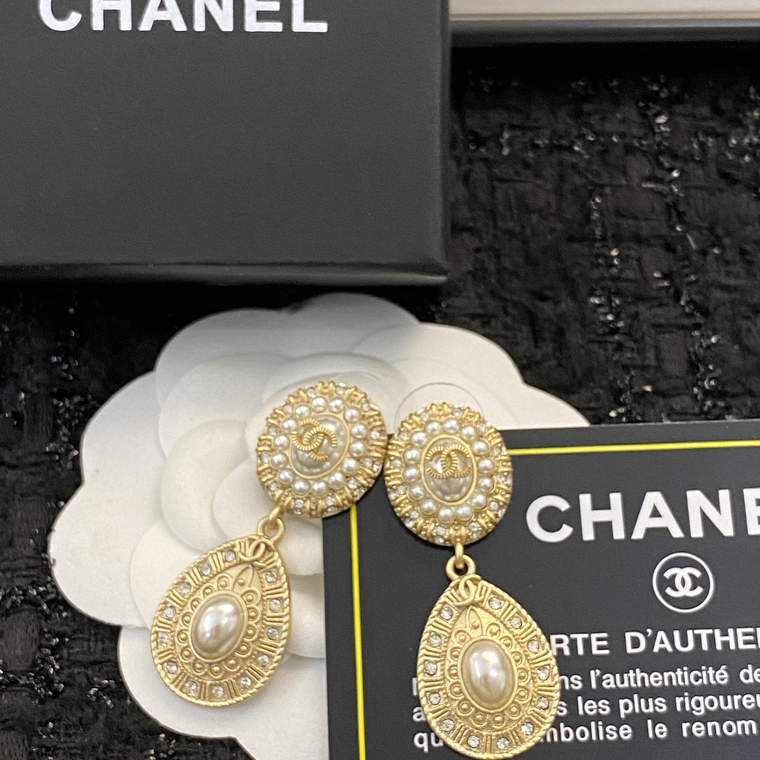 编码E3148CHANEL小香耳钉专柜最新款同步上新走过路过不要错过衬托出你的光彩离女神气质只限一步之遥