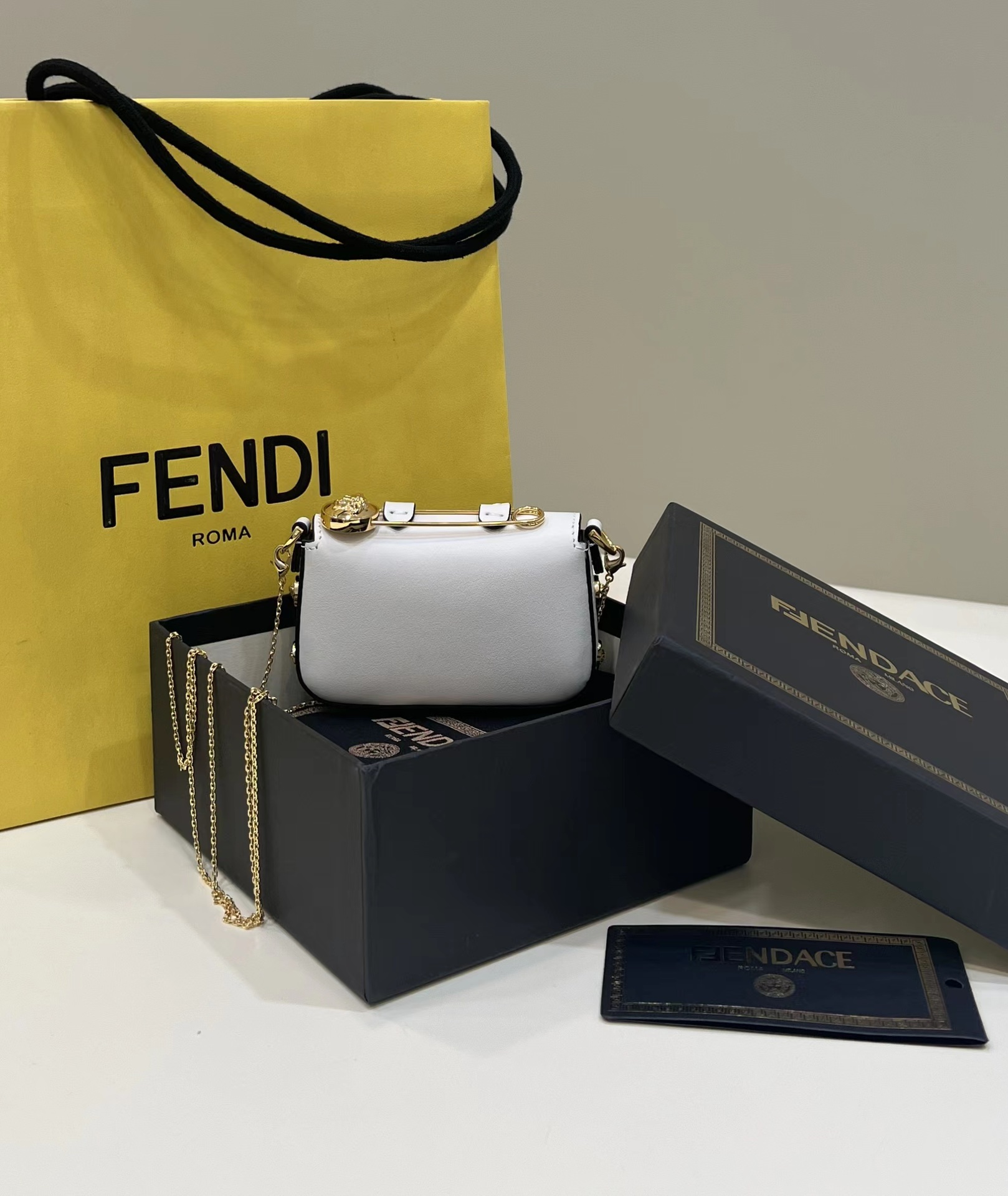 [Fendi Women