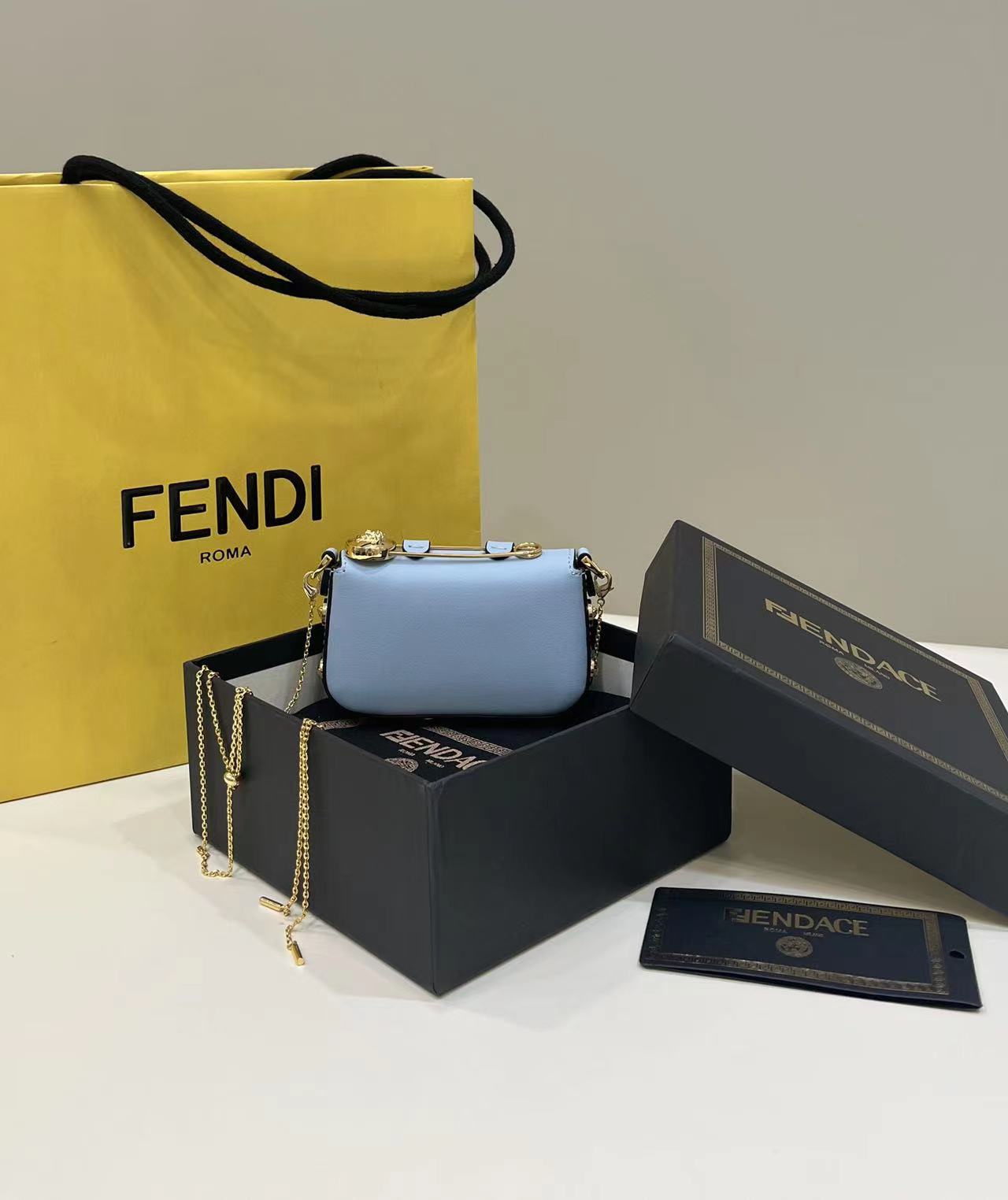 [Fendi Women