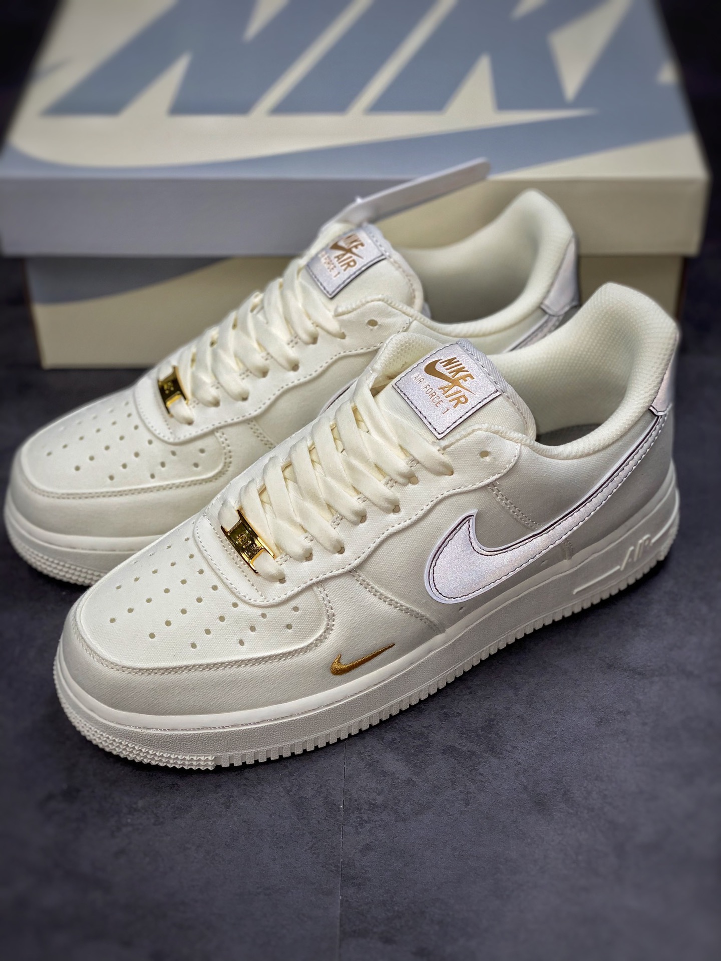 220 Nike Air Force 1 Low 07 灰白金帆布 3M反光MN5696-609