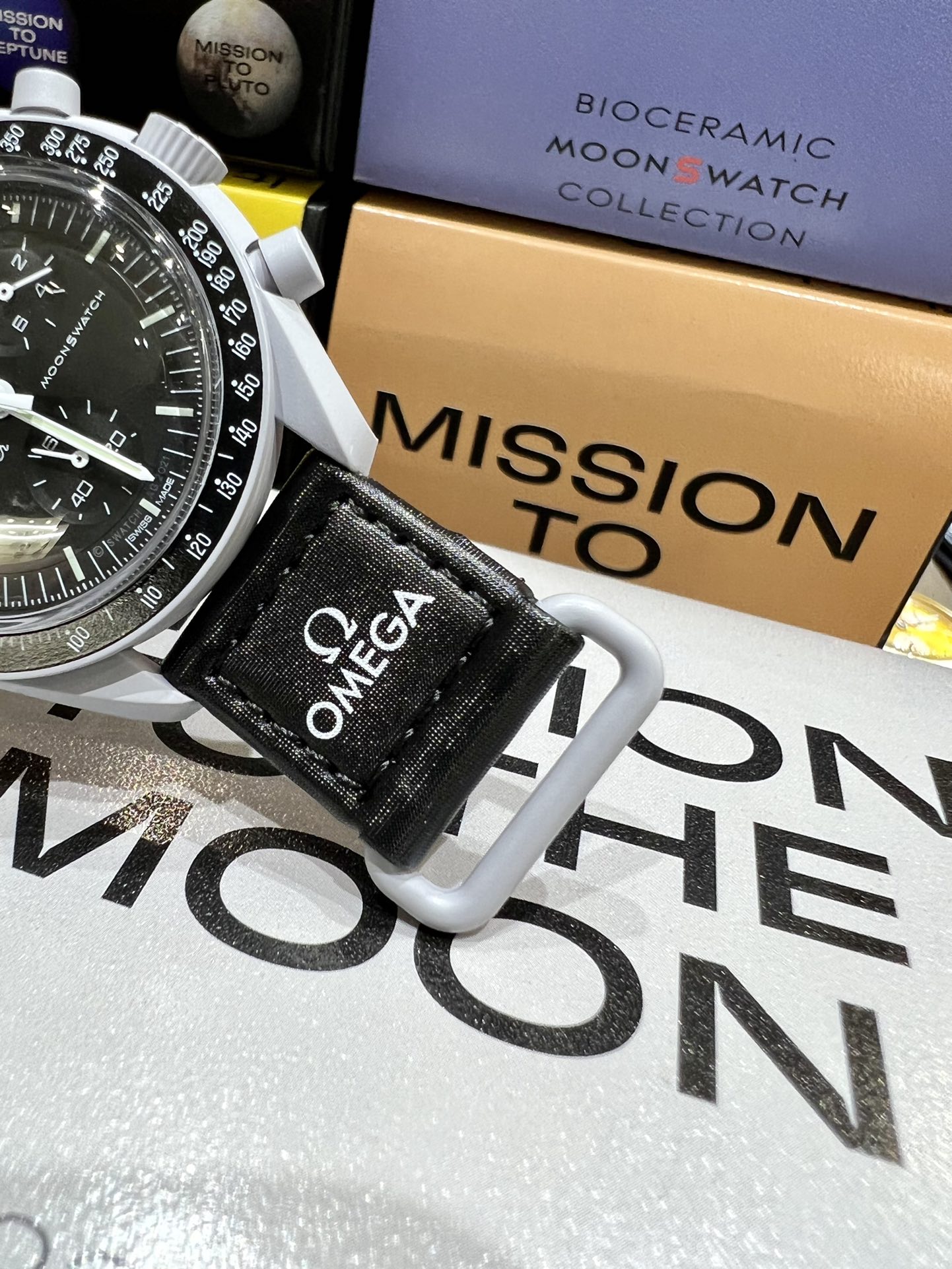 OMEGA x SWATCH 联名腕表 欧米茄与斯沃琪的联名款“天花板版本”装配ETAG10212机芯