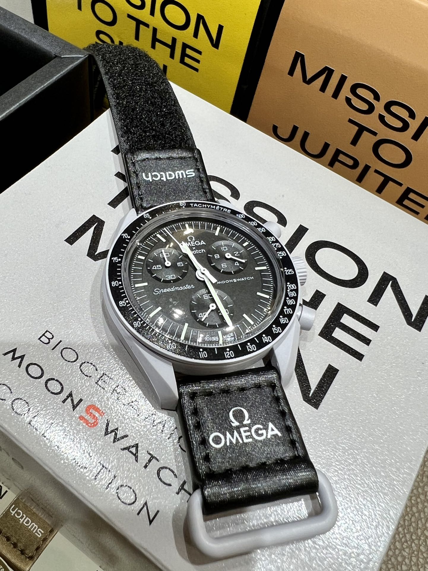 OMEGA x SWATCH 联名腕表 欧米茄与斯沃琪的联名款“天花板版本”装配ETAG10212机芯