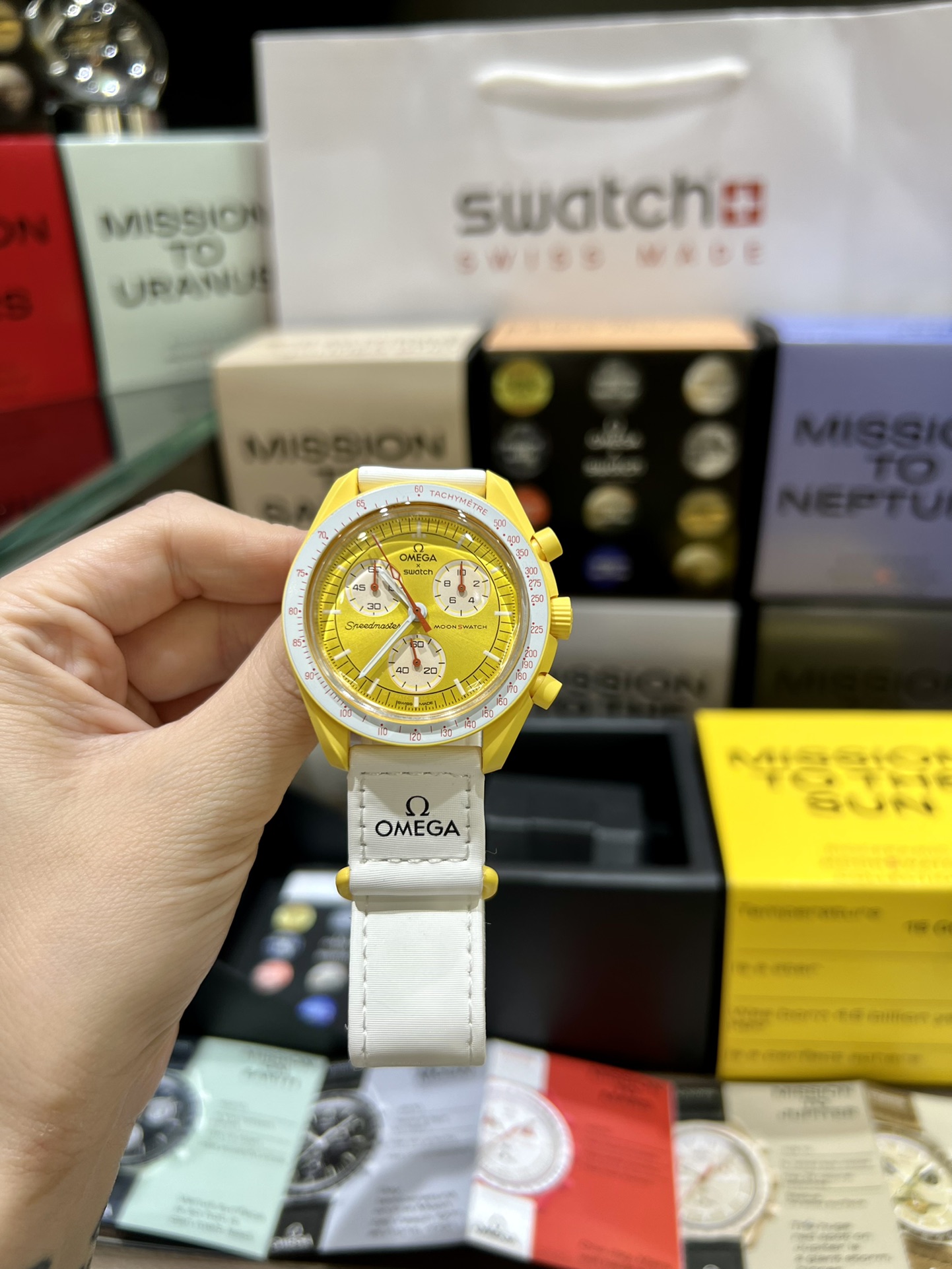 OMEGA x SWATCH 联名腕表 欧米茄与斯沃琪的联名款“天花板版本”装配ETAG10212机芯