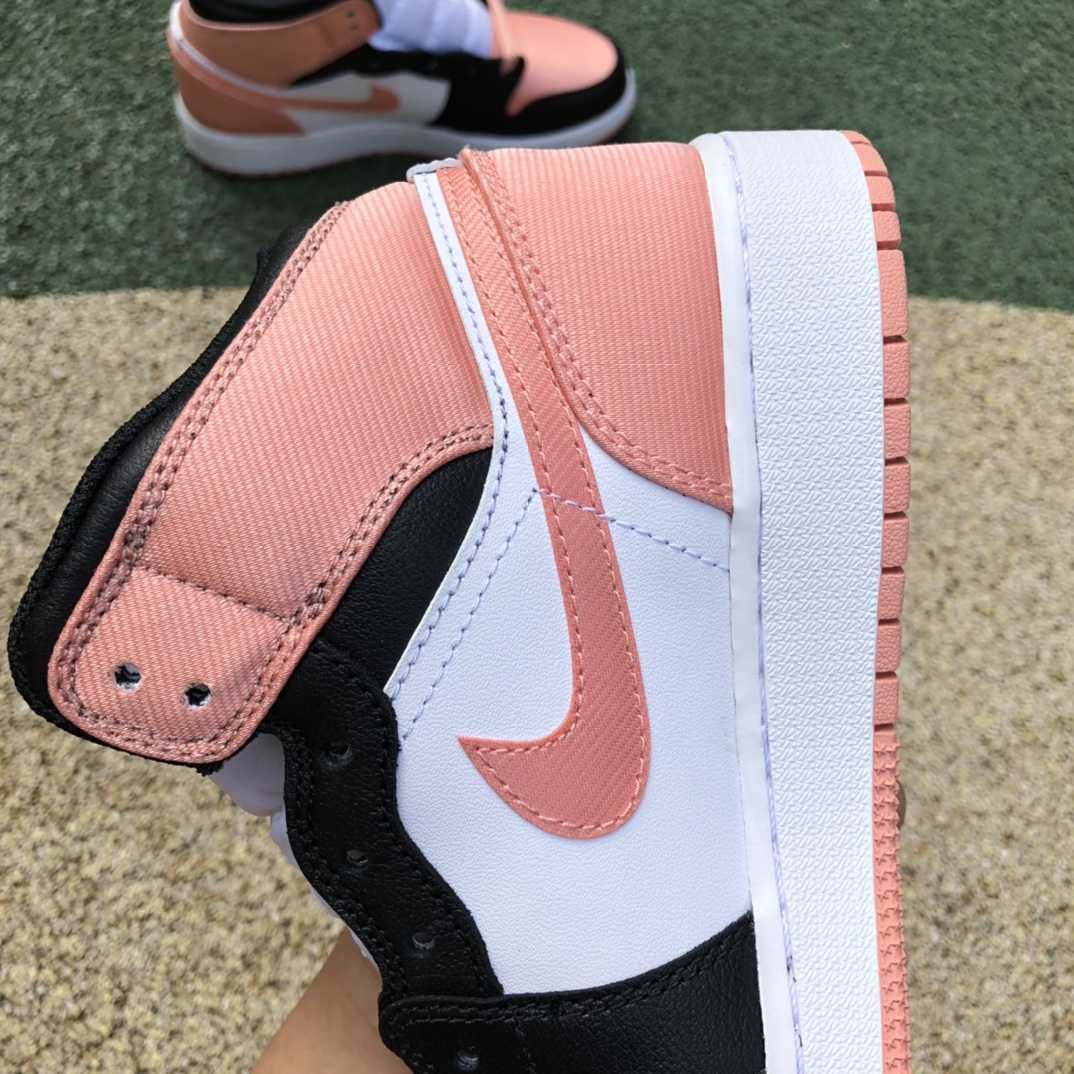 340 纯原版Air Jordan 1 AJ1 黑白粉女子休闲中帮球鞋 DM9077-108