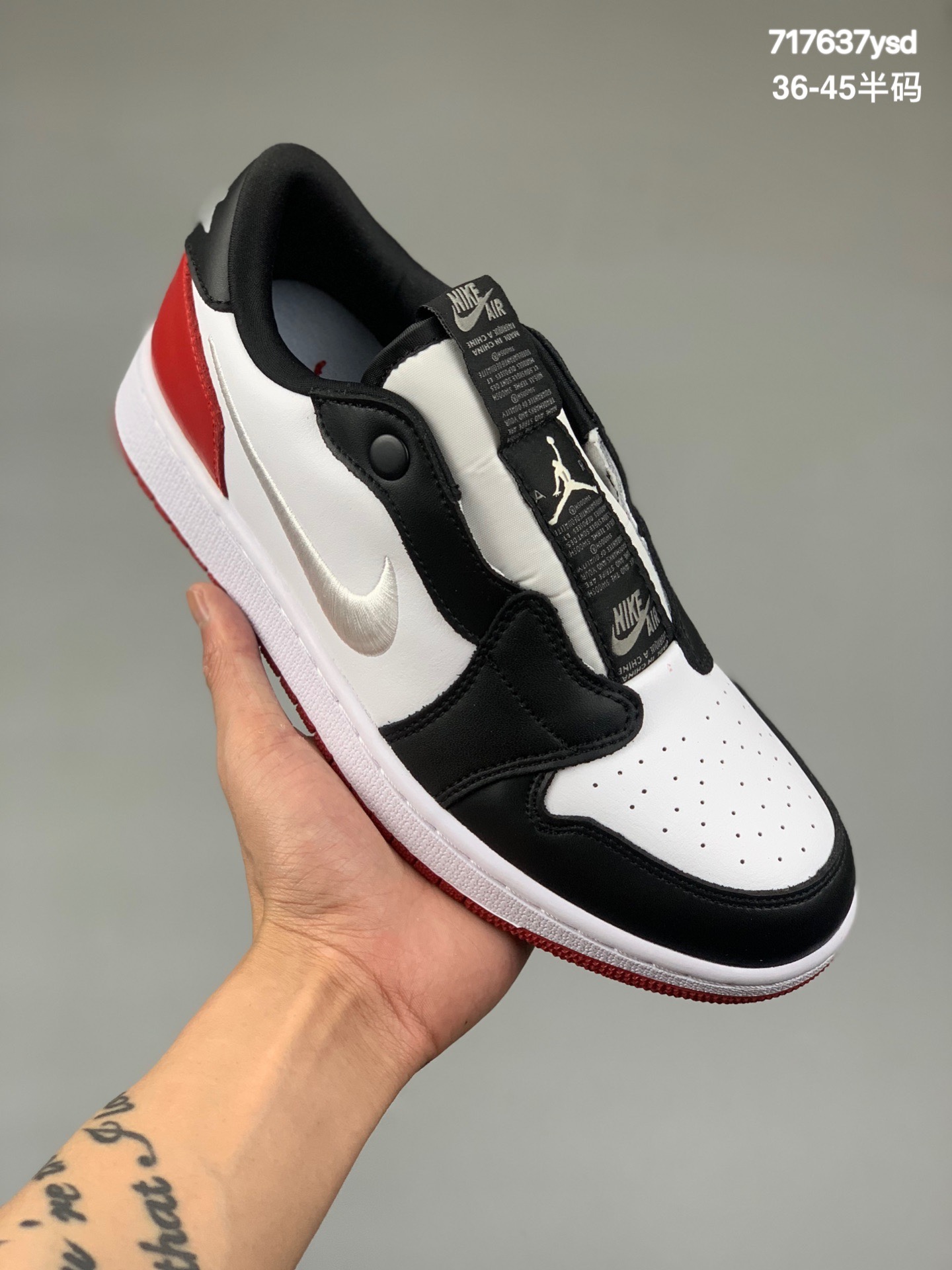 
乔丹Air Jordan 1 Low Slip Black Ton 低帮 刺绣 一脚蹬 黑脚趾 AJ1 乔丹1代 aj1 乔1 低邦 黑脚趾 刺绣勾 解构风 乔丹篮球鞋系列 货号：AV3918-102
尺码：36-45半码
编码：717637ysd